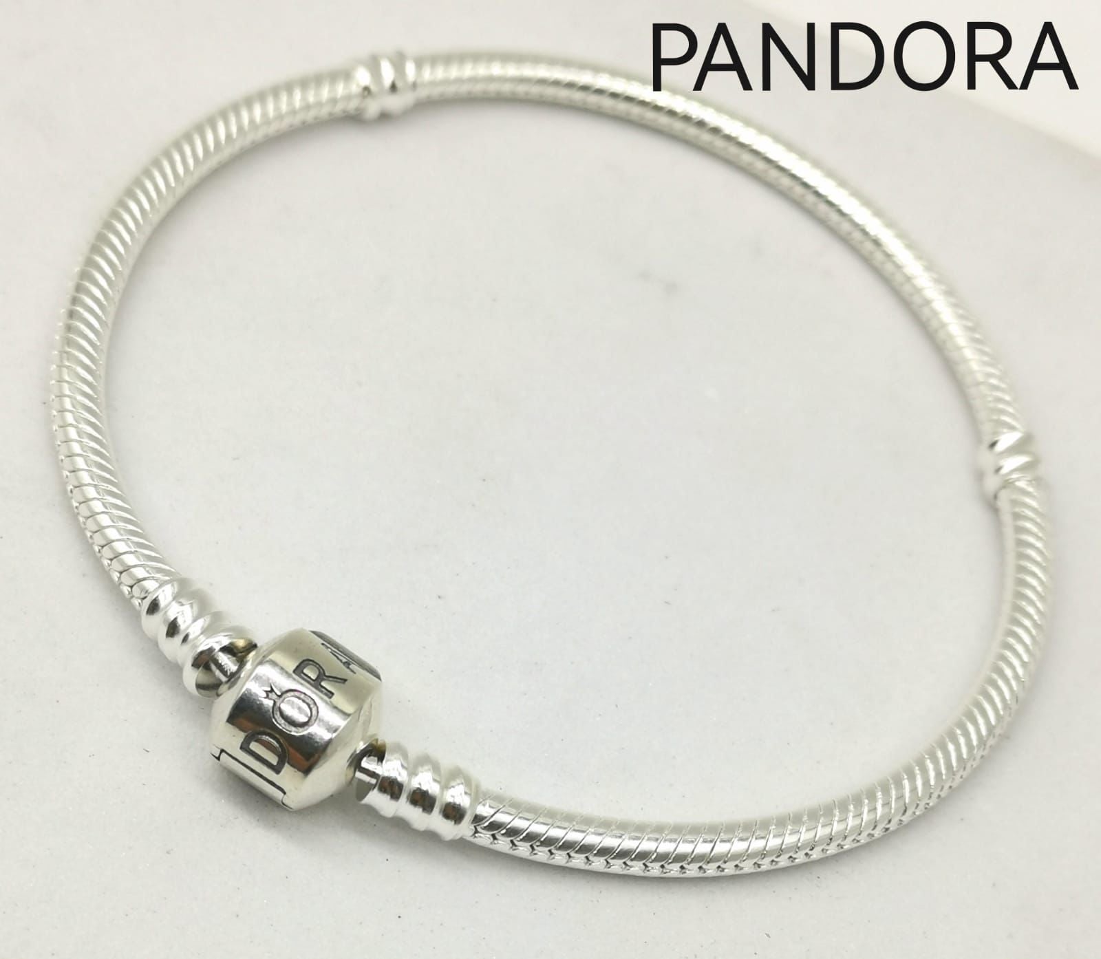 PULSERA MOMENTS PANDORA  BROCHE BARRIL ZAVAROSHOP®